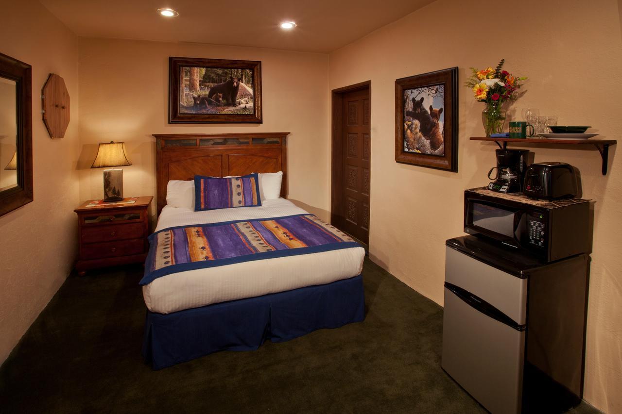 Cottam'S Lodge By Alpine Village Suites 타오스스키밸리 객실 사진